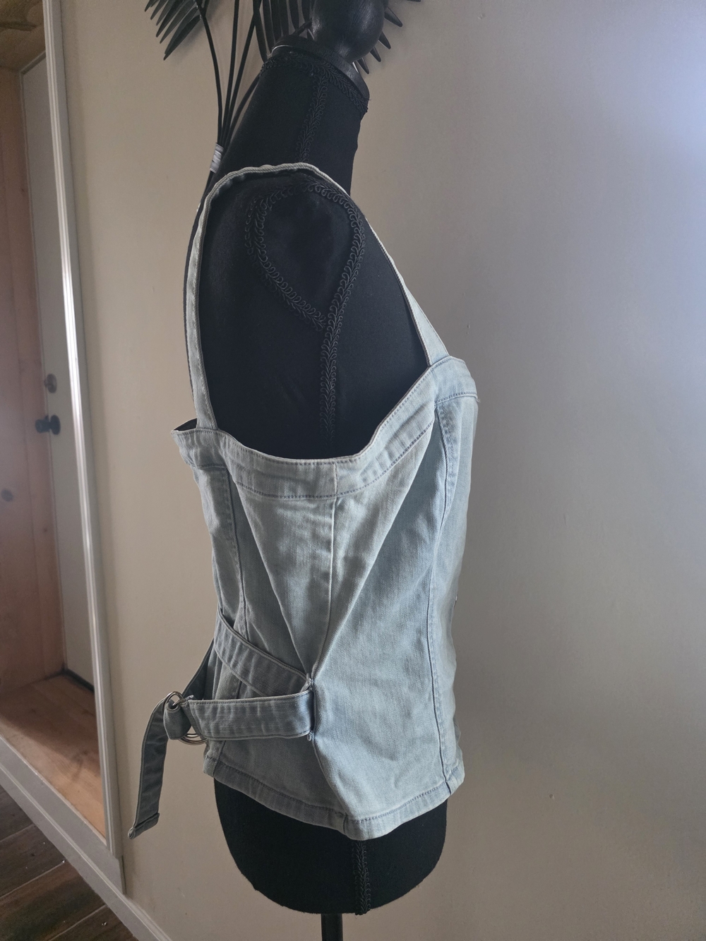 Guess blue denim button up top with belt (Size L) - Picture 4 of 7